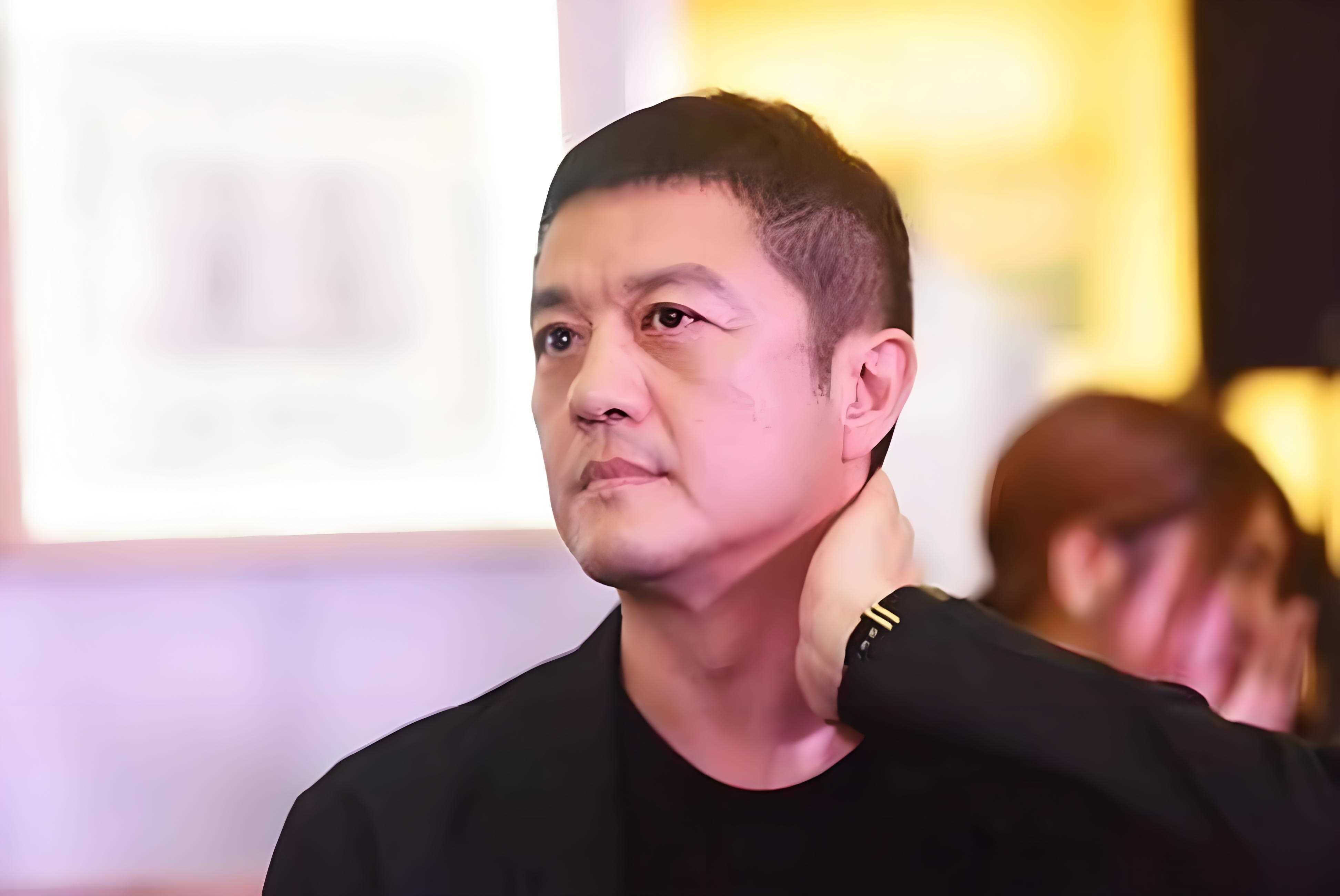 李亚鹏最新动态，时代印记下的文化名人风采